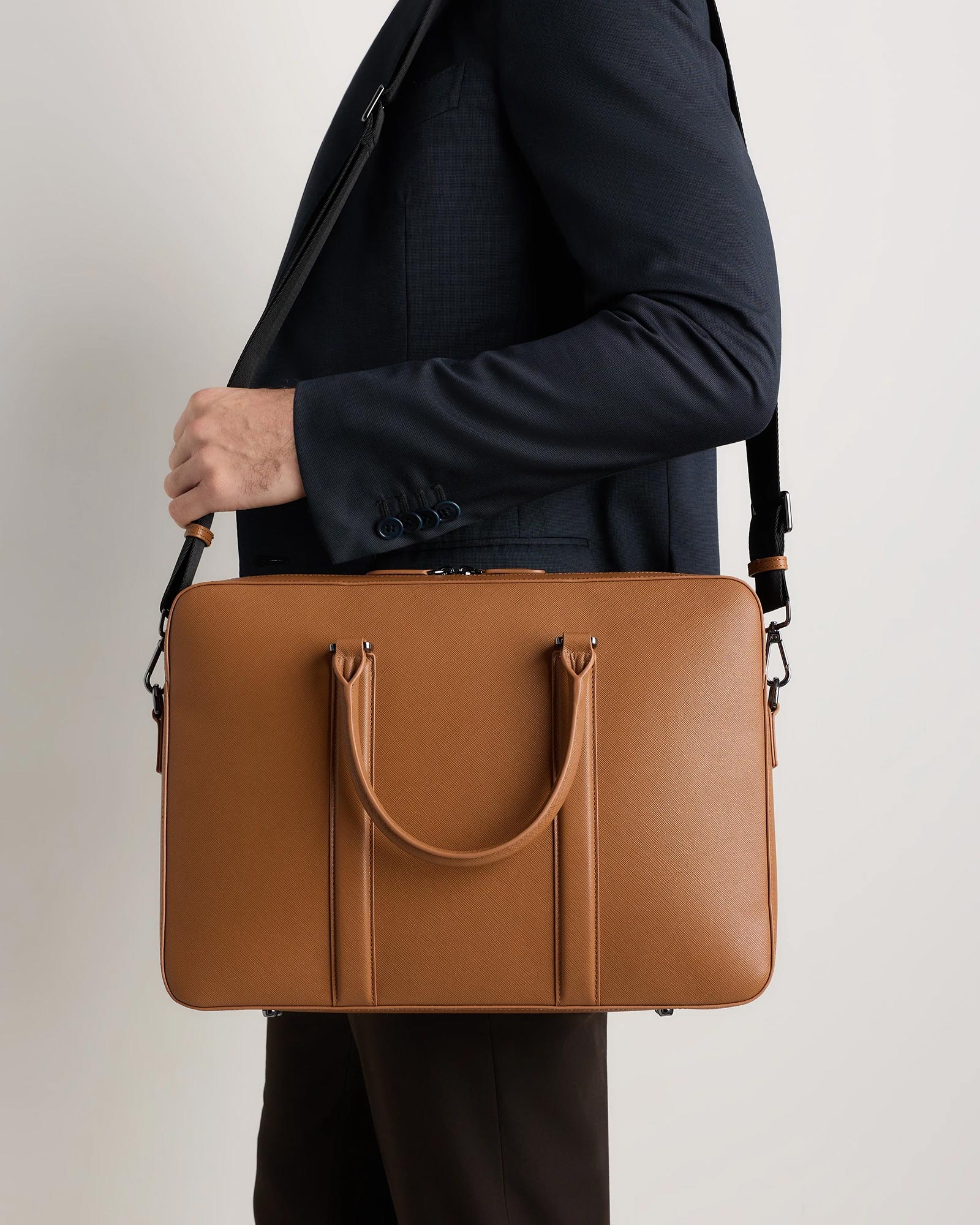 Manufacturers Custom Fashion Luxury Premium Waterproof Vintage Full Grain Leather Travel Business Laptop Bag Briefcase for Men - Image 10