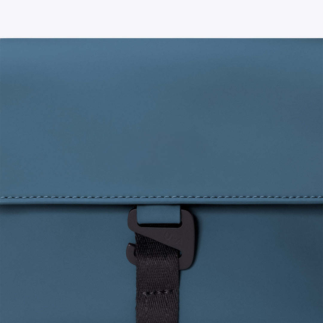 Manufacturer Custom With Logo Fashion Premium Flap Buckle Waterproof Vegan Pu Leather Sling Shoulder Crossbody Bag for Men Women - Image 6