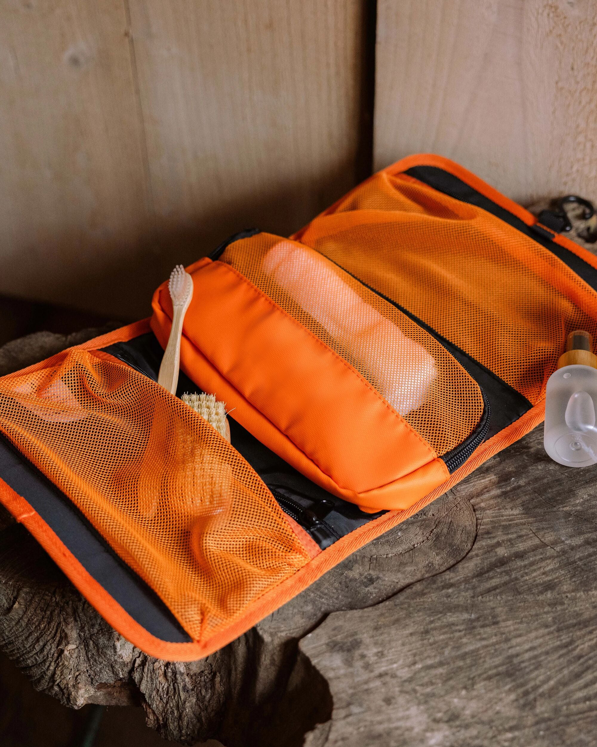 Manufacturers Custom Sustainable Eco Friendly 100% Recycled Polyester Hanging Travel Wash Dopp Kit Toiletry Bags for Men Women - Image 9